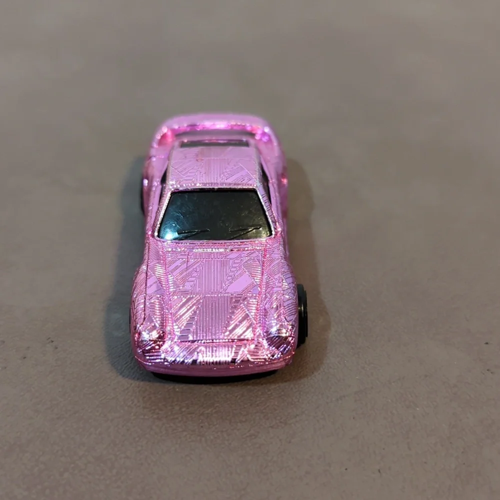 1987 Hot Wheels Metallic Pink Porsche 959 Gleam Team Die Cast Car